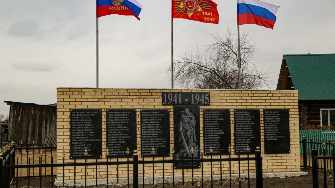 В деревне Ялтырова состоялось знаменательное событие – открытие памятника солдатам Великой Отечественной войны.