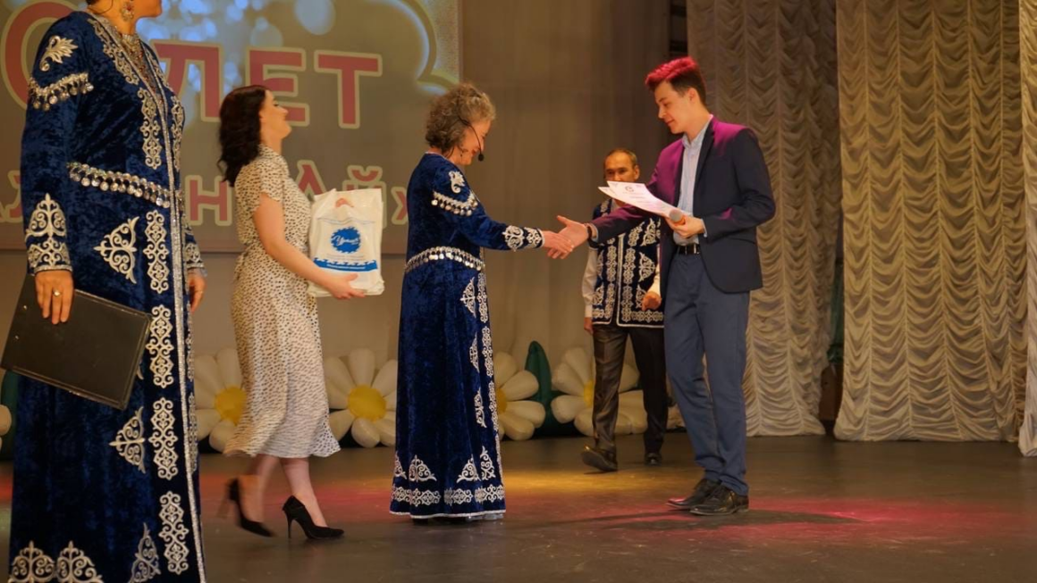 Сегодня в городе Миасс проходит празднование 10-летия национального коллектива «Алтын-Ай».